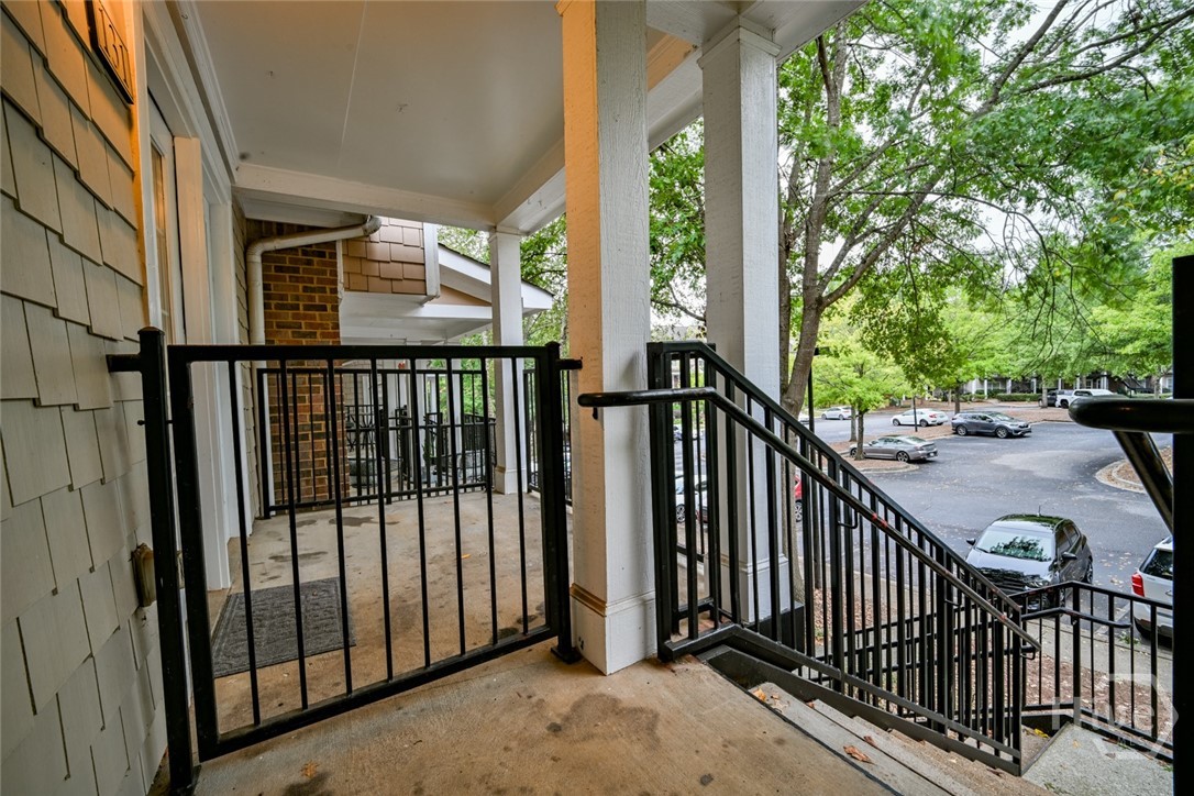 1035 South Barnett Shoals Road, Unit 131 Athens, GA 30605 - Photo 3 of 36 Gallery Image 3