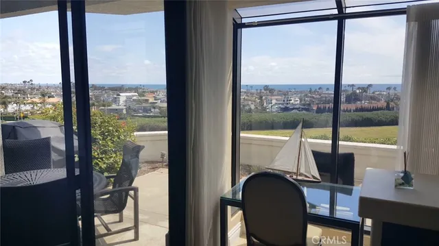 $4,200 | 200 Paris Lane, Unit 109, Newport Beach, CA 92663