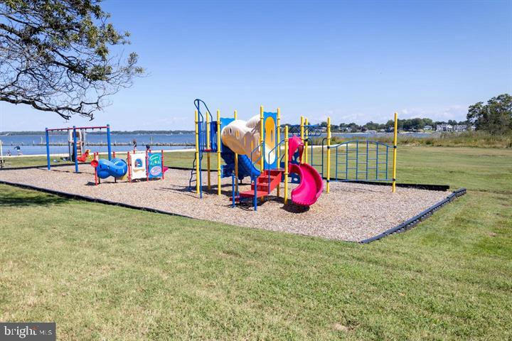 3714 3rd Avenue Edgewater, MD 21037 - Photo 4 of 7 Vibrant playground by the water