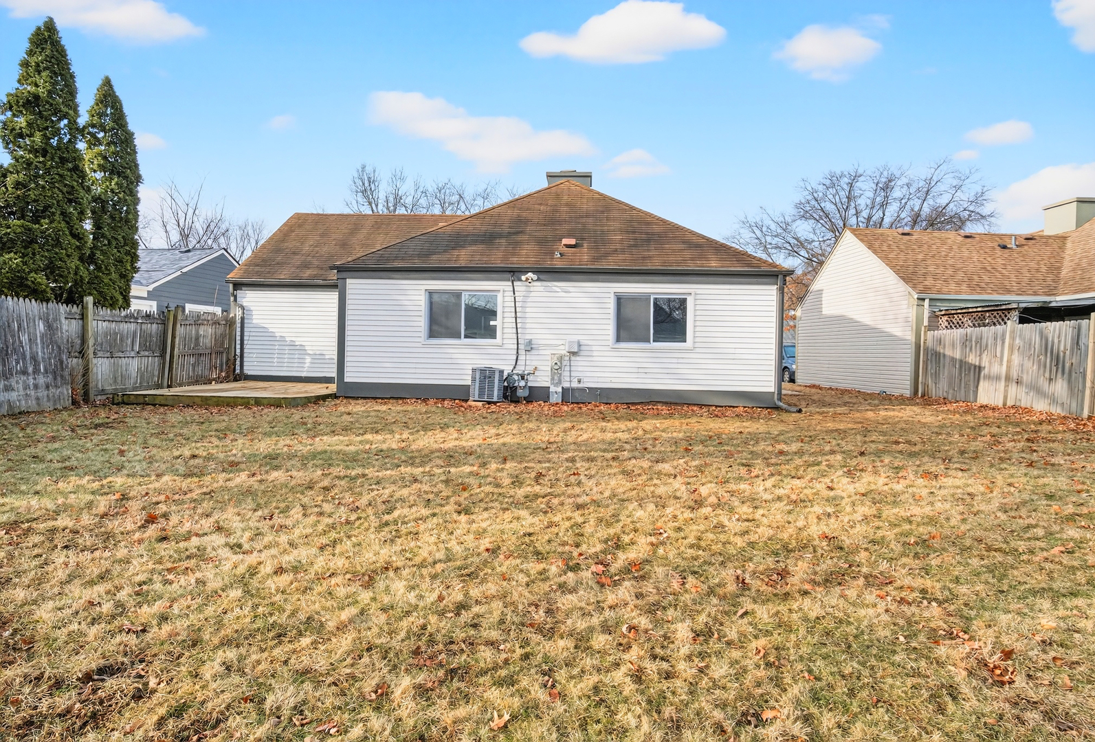 162 Heathgate Road Montgomery, IL 60538 - Photo 15 of 15 a house with yard in front of it