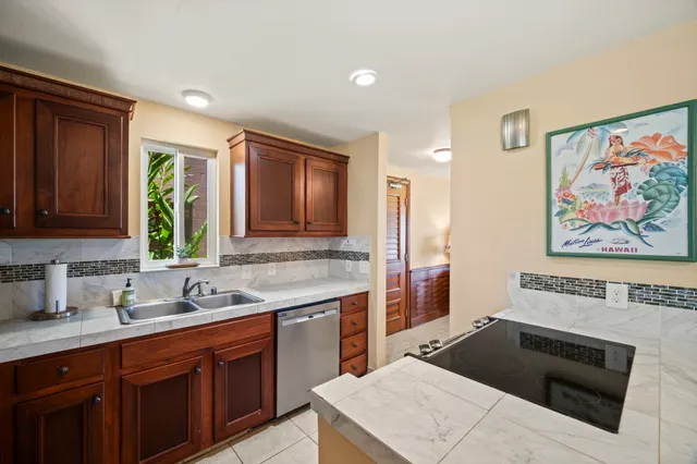 $1,299,000 | 4-1250 Kuhio Highway, Unit D101, Kapaa, HI 96746