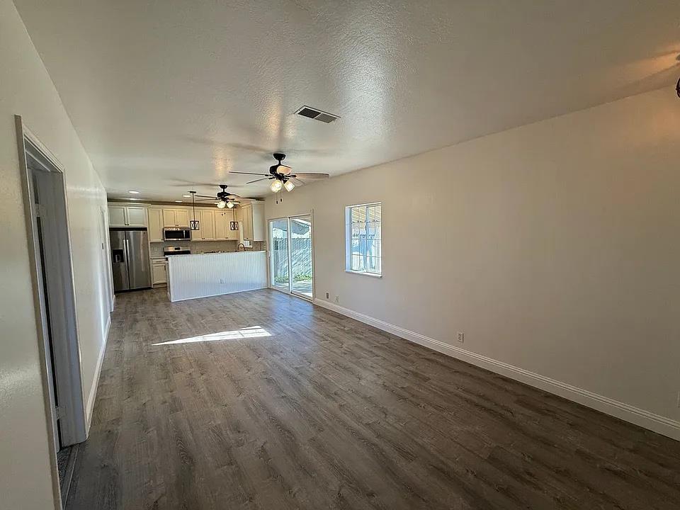 150 North Acacia Avenue Ripon, CA 95366 - Photo 33 of 54
