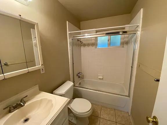 150 North Acacia Avenue Ripon, CA 95366 - Photo 47 of 54 a bathroom with a sink toilet and shower