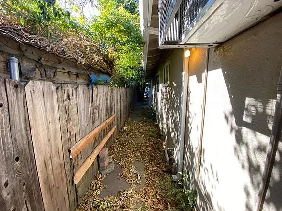 $989,000 | 150 North Acacia Avenue, Ripon, CA 95366