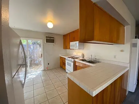 $989,000 | 150 North Acacia Avenue, Ripon, CA 95366