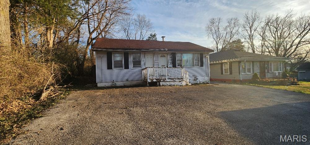 2350 Chambers Road St. Louis, MO 63136 - Photo 32 of 36