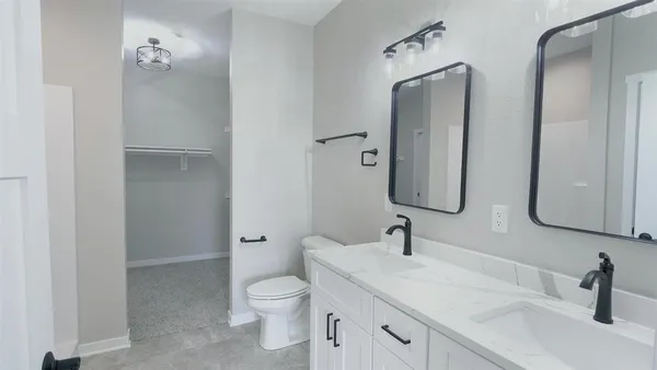 $519,900 | 3822 North Woodbury Lane, Janesville, WI 53545