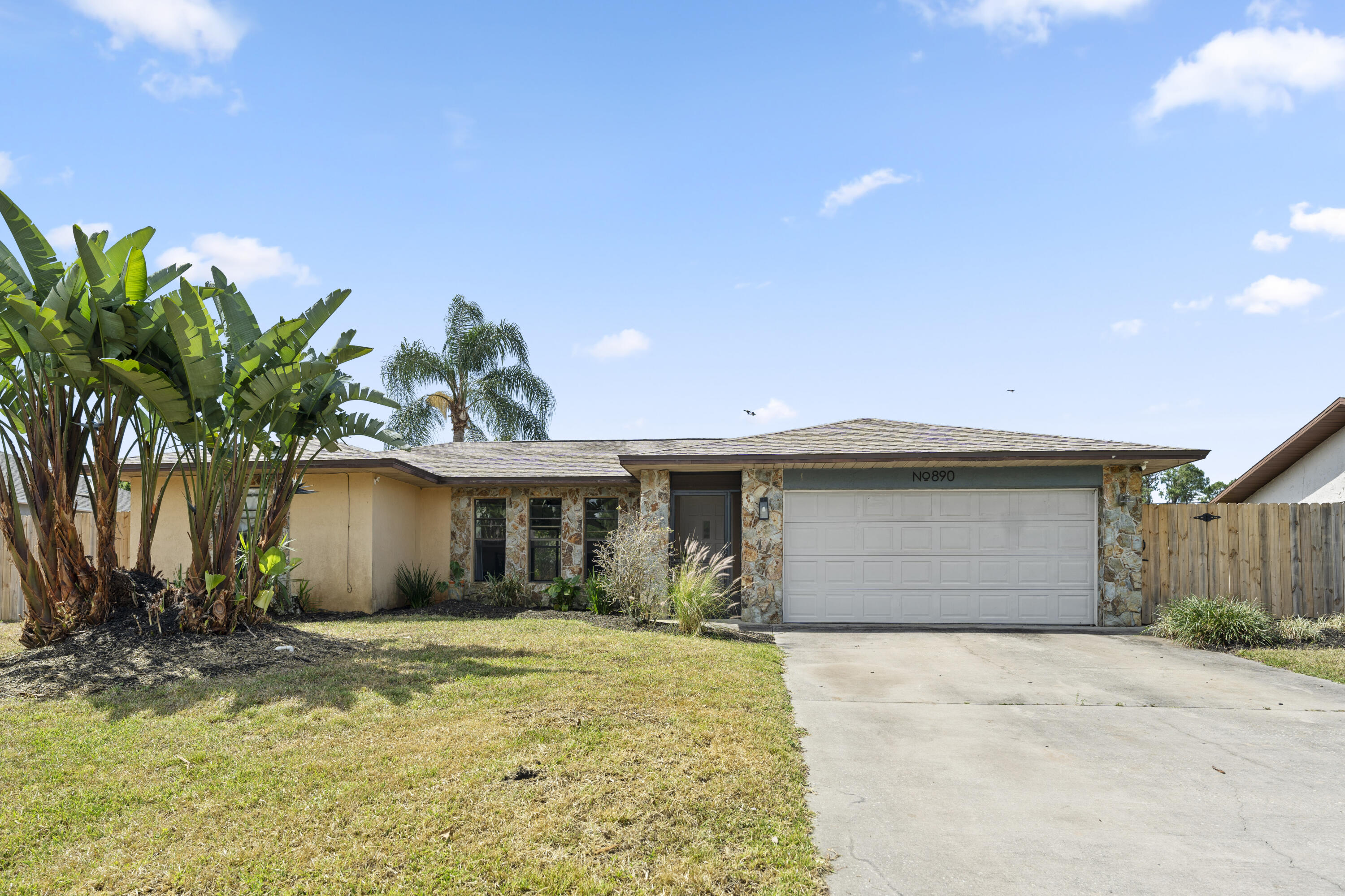 890 Douglas St Southeast