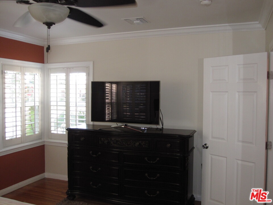 3650 Virginia Road Los Angeles, CA 90016 - Photo 14 of 17