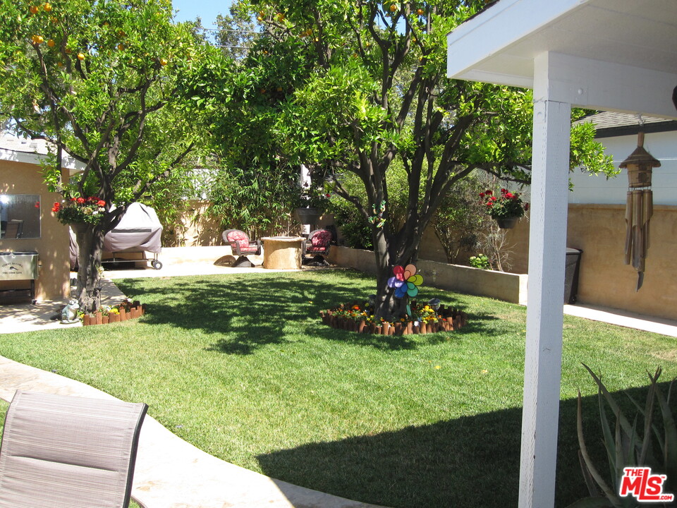3650 Virginia Road Los Angeles, CA 90016 - Photo 3 of 17