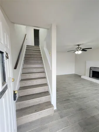a view of entryway and hall