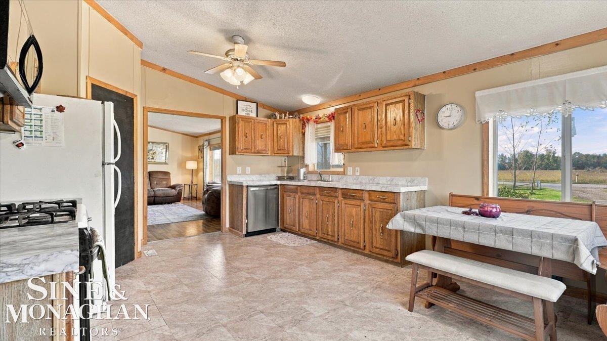 7570 Imlay City Road Avoca, MI 48006 - Photo 10 of 38 Gallery Image 10