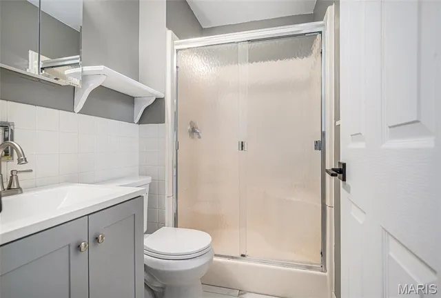 $219,000 | 11774 El Somo Court, Florissant, MO 63033