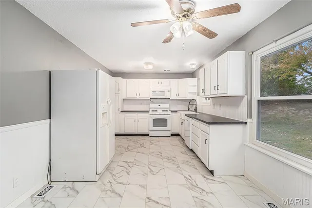 $219,000 | 11774 El Somo Court, Florissant, MO 63033