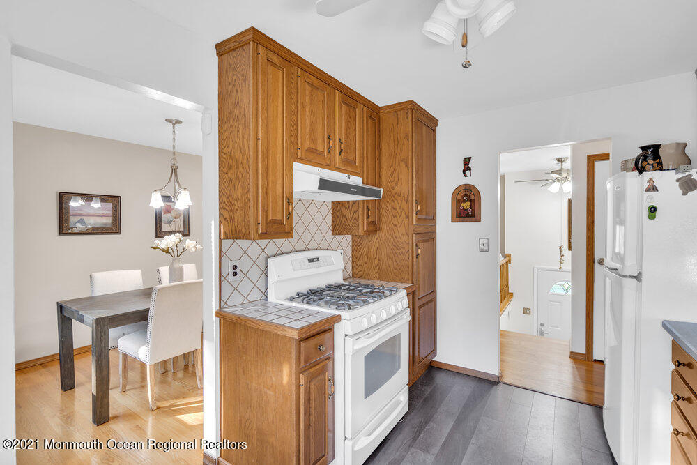 1256 Maxim Southard Road Howell, NJ 07731 - Photo 13 of 38 017_dsc02688