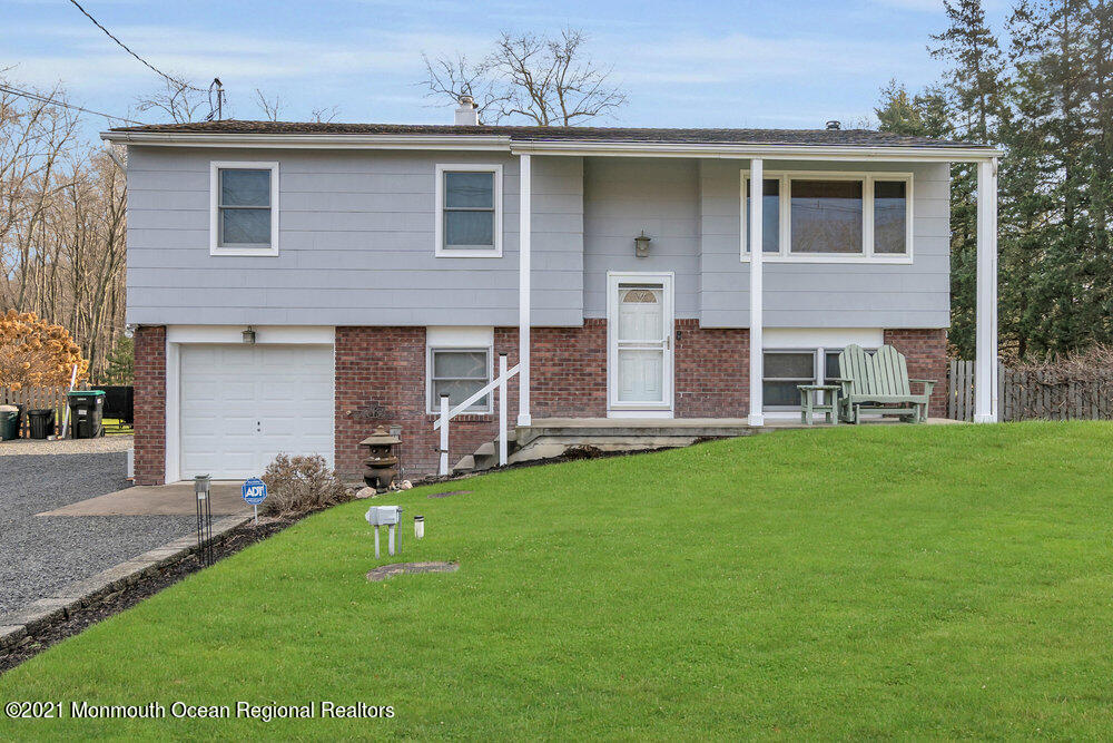 1256 Maxim Southard Road Howell, NJ 07731 - Photo 2 of 38 001_dsc02844b