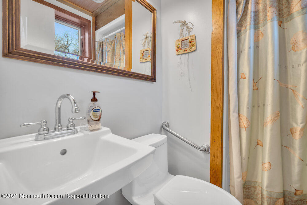 1256 Maxim Southard Road Howell, NJ 07731 - Photo 22 of 38 026_dsc02738