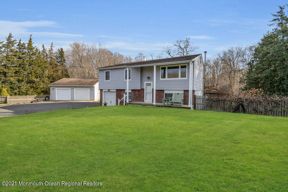 1256 Maxim Southard Road Howell, NJ 07731 - Photo 5 of 38 004_dsc02849