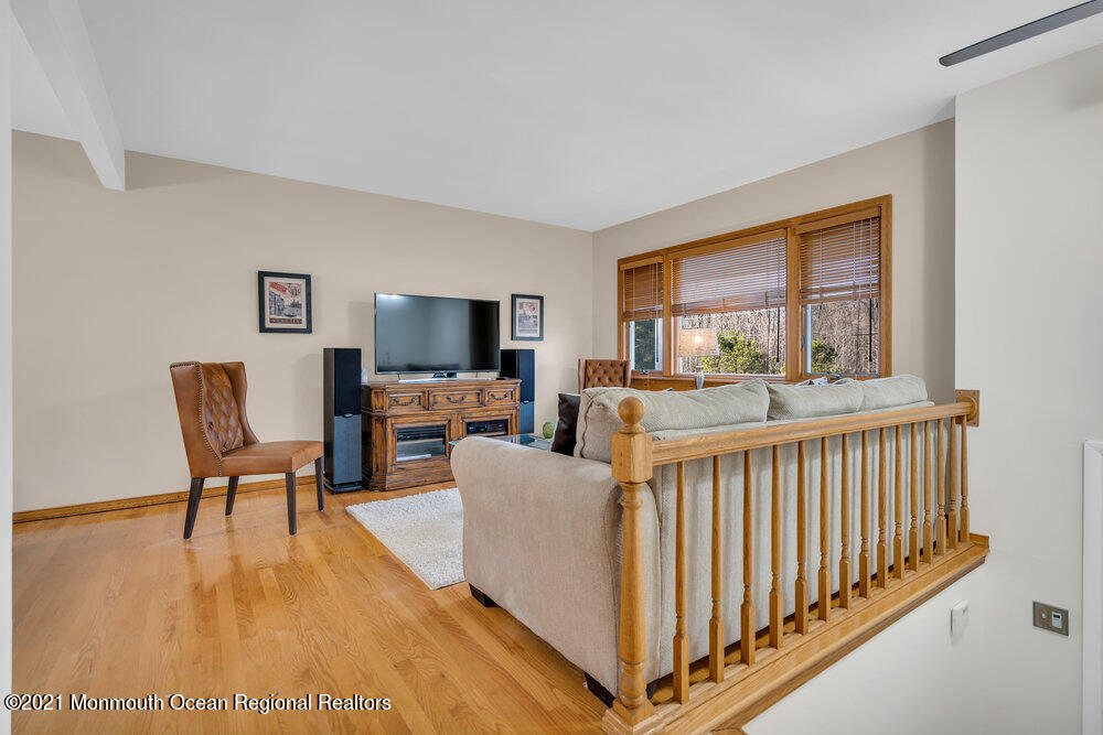 1256 Maxim Southard Road Howell, NJ 07731 - Photo 7 of 38 010_dsc02653