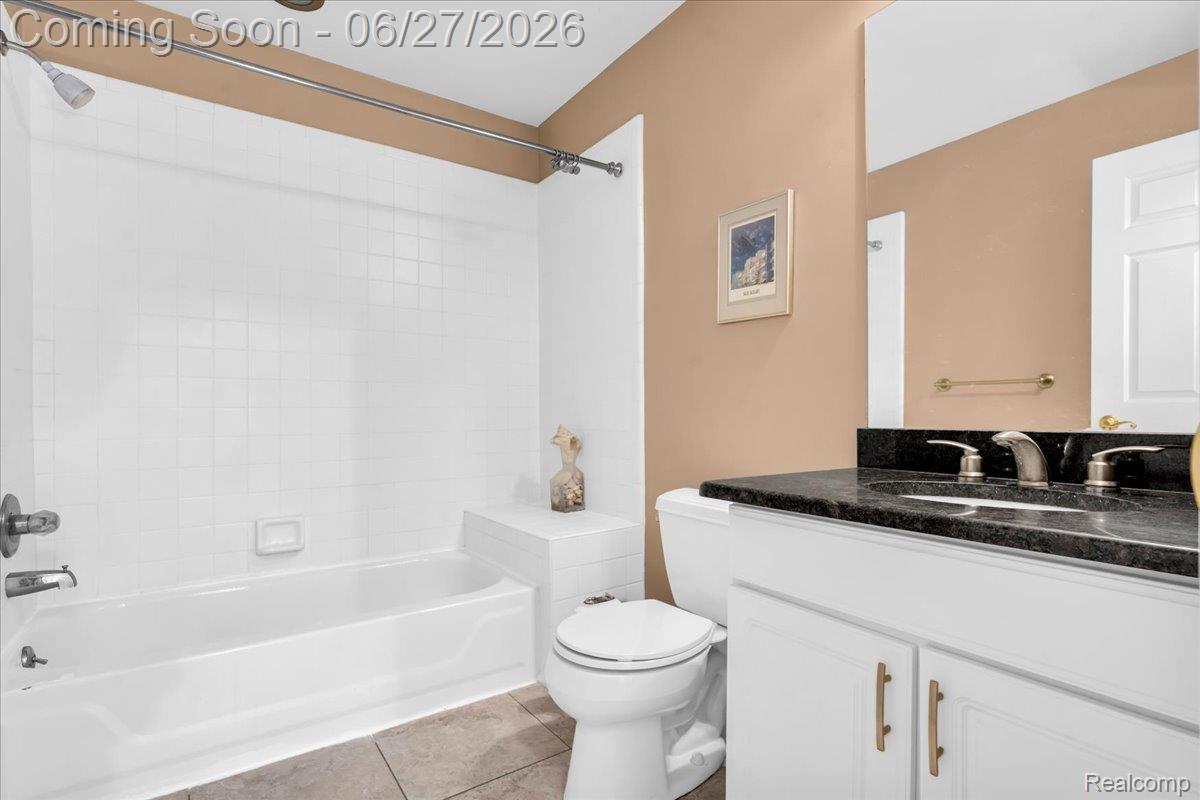 1781 Westridge Drive Rochester, MI 48306 - Photo 45 of 56 38-1781 Westridge Dr_37.jpg