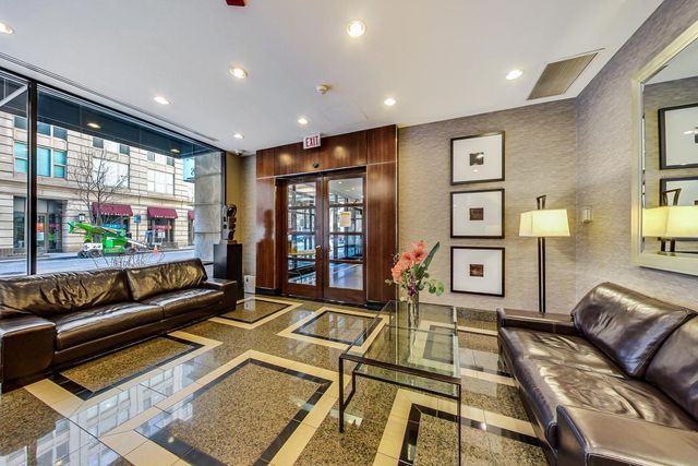 $335,000 | 30 East Huron Street, Unit 5605, Chicago, IL 60611