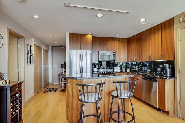 $335,000 | 30 East Huron Street, Unit 5605, Chicago, IL 60611