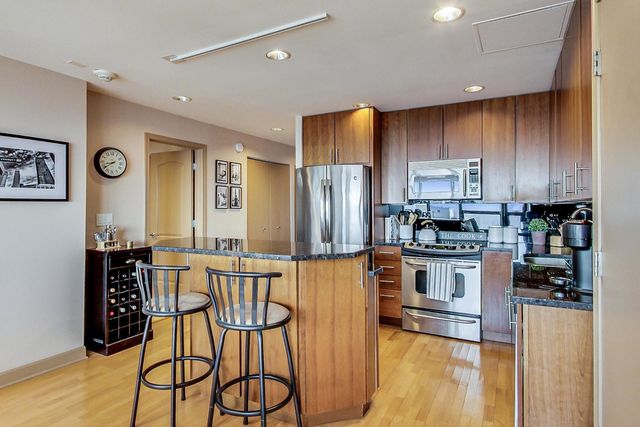 $335,000 | 30 East Huron Street, Unit 5605, Chicago, IL 60611