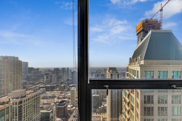 $335,000 | 30 East Huron Street, Unit 5605, Chicago, IL 60611