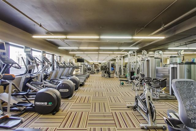 $335,000 | 30 East Huron Street, Unit 5605, Chicago, IL 60611