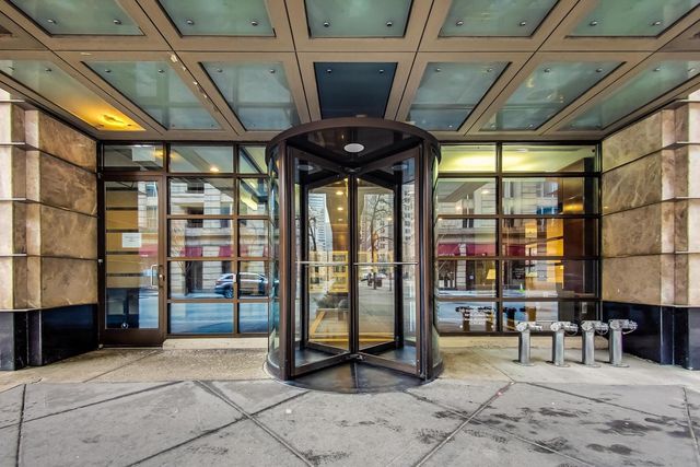 $335,000 | 30 East Huron Street, Unit 5605, Chicago, IL 60611