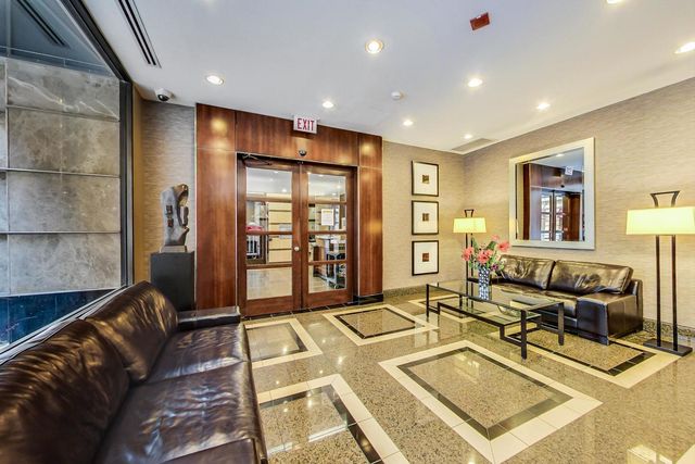 $335,000 | 30 East Huron Street, Unit 5605, Chicago, IL 60611