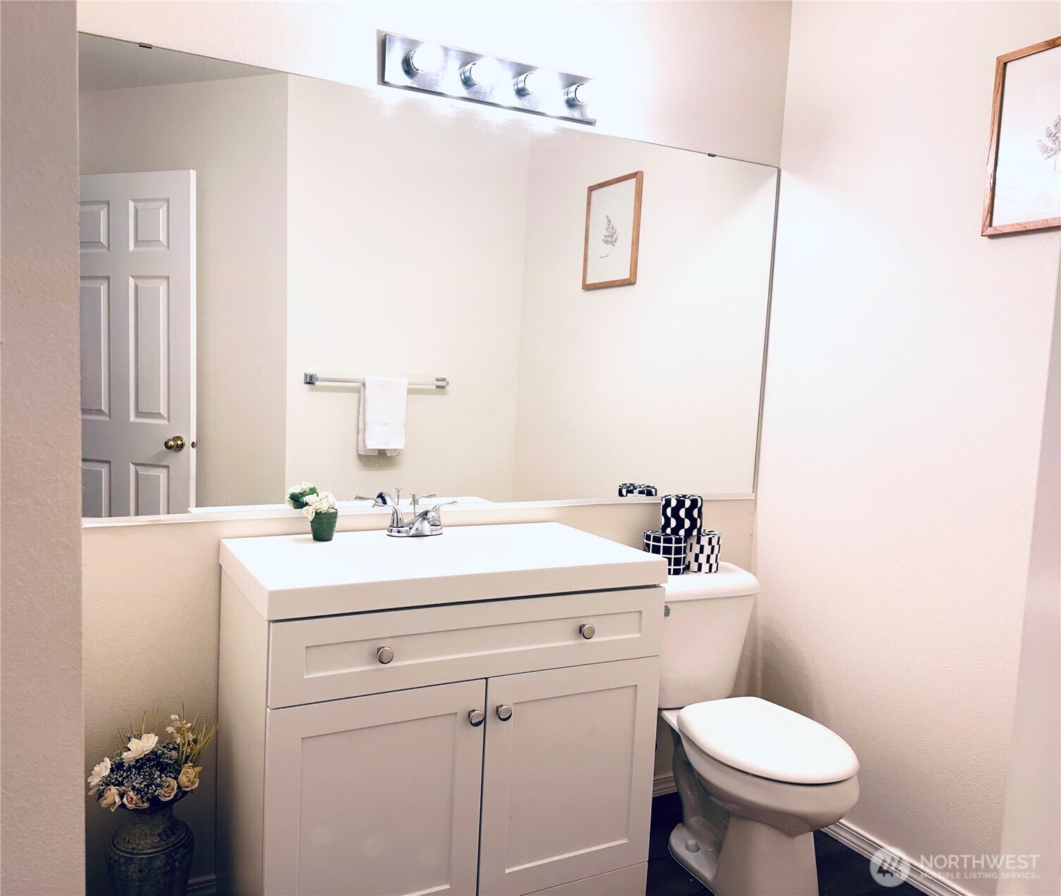 8828 238th Street Southwest, Unit D1 Edmonds, WA 98026 - Photo 19 of 40