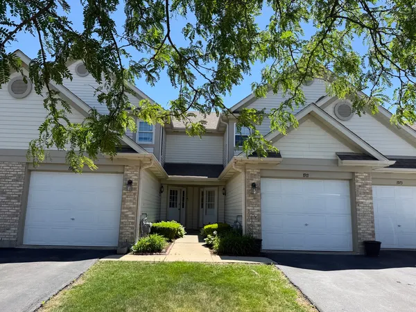 $2,450 | 1971 Lilac Court, Schaumburg, IL 60193