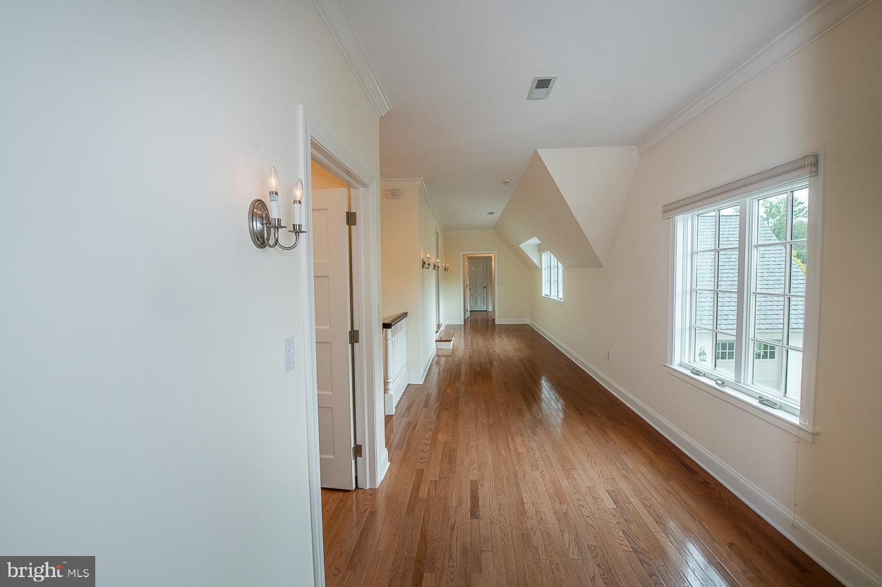 242 Broughton Lane Villanova, PA 19085 - Photo 13 of 41