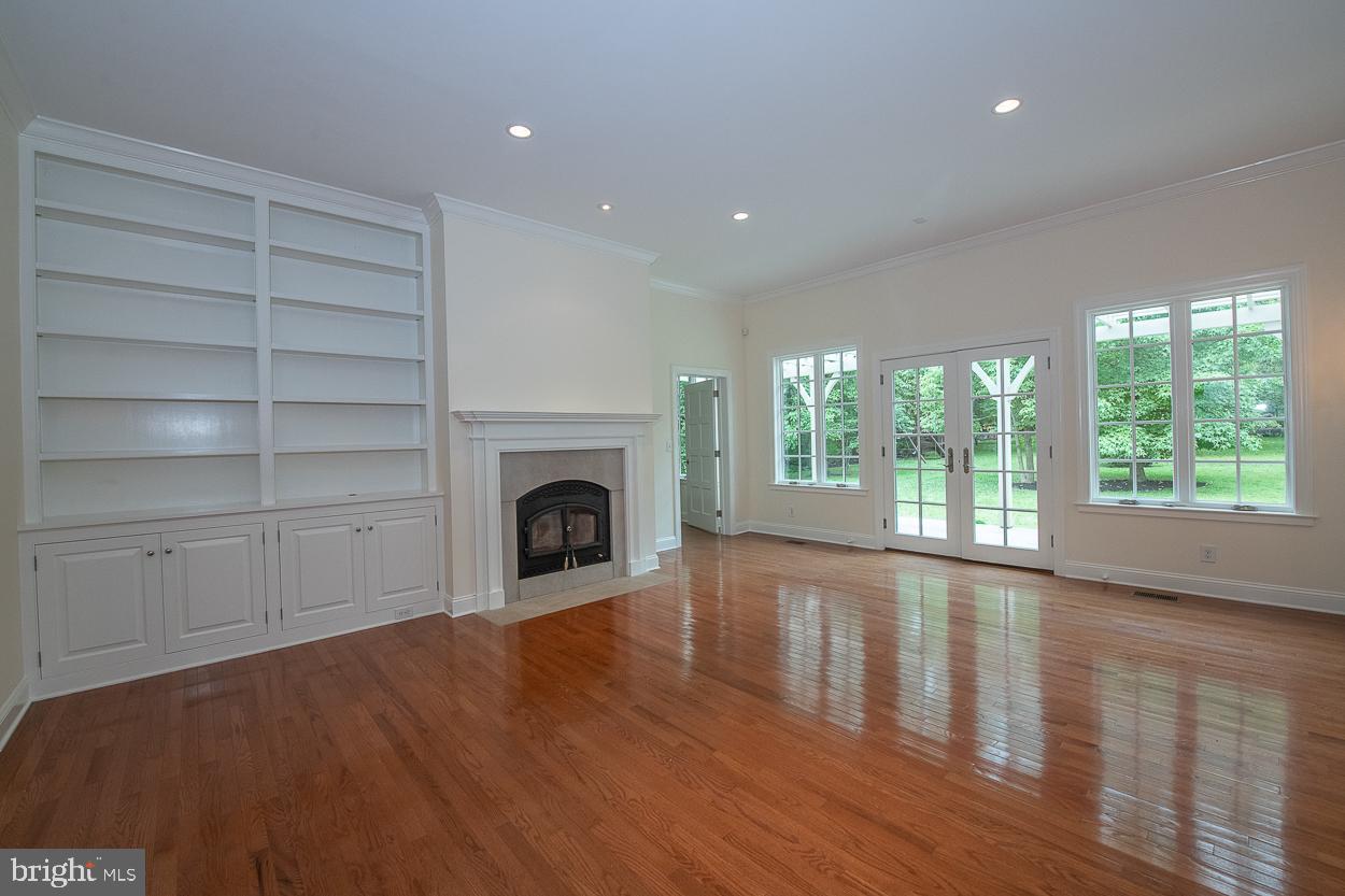 242 Broughton Lane Villanova, PA 19085 - Photo 6 of 41