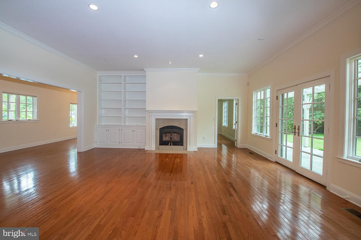 242 Broughton Lane Villanova, PA 19085 - Photo 7 of 41