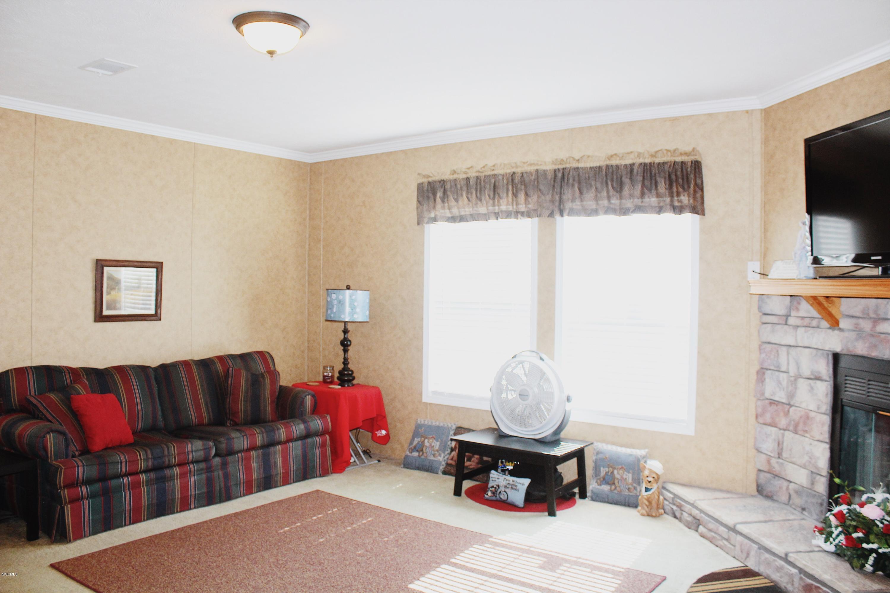 9617 Saracennia Road Moss Point, MS 39562 - Photo 11 of 24 IMG_9336