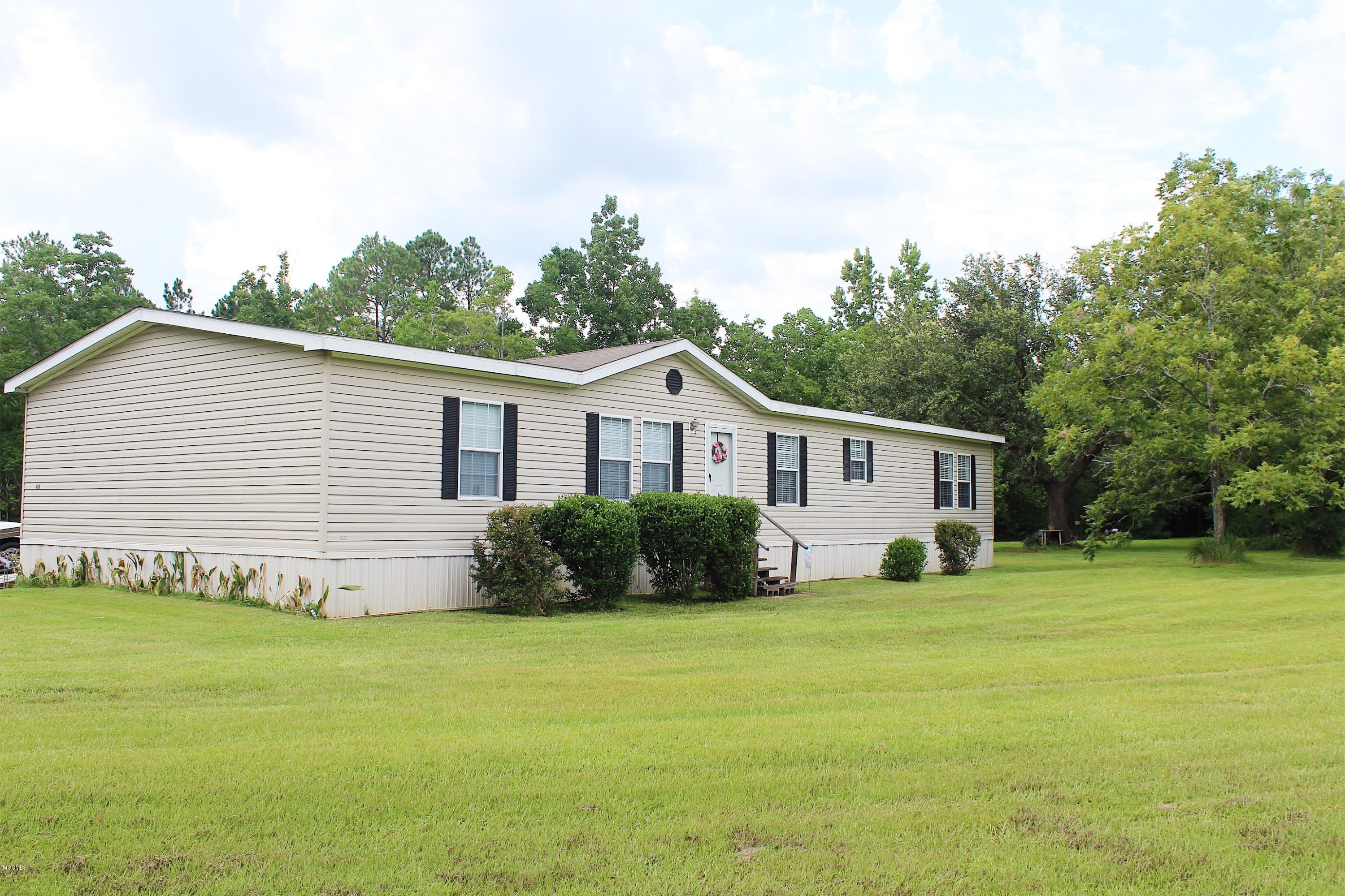 9617 Saracennia Road Moss Point, MS 39562 - Photo 4 of 24 IMG_9329