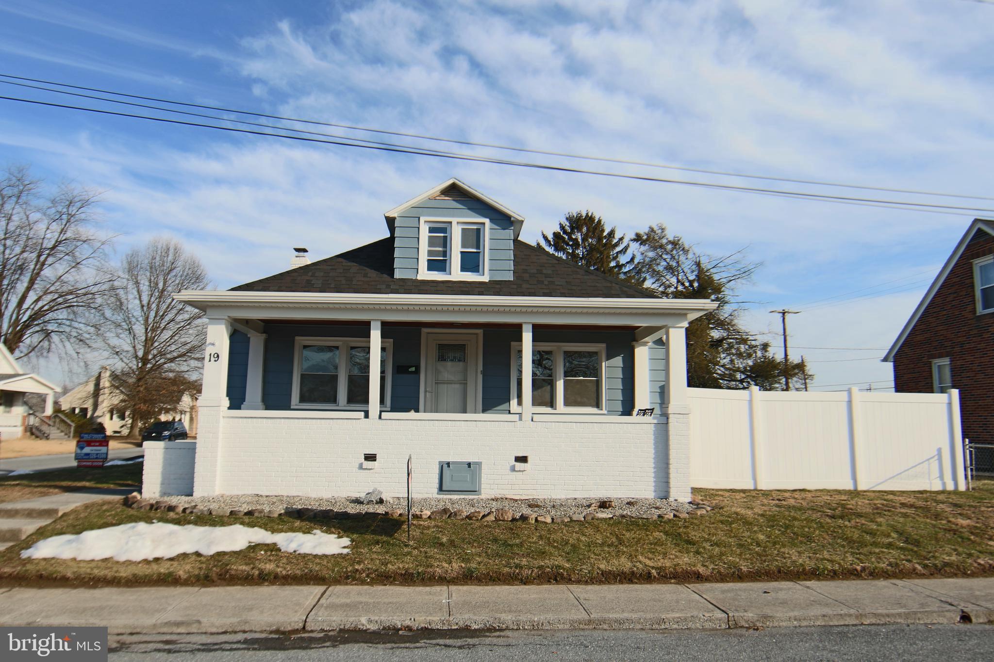 19 Crescent Street Highspire, PA 17034 - Photo 3 of 24