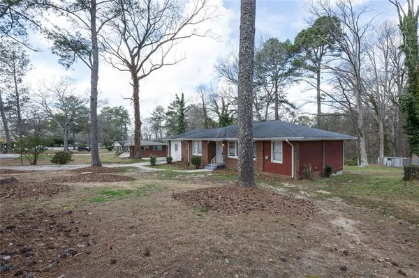 $1,700 | 2058 River Road, Ellenwood, GA 30294