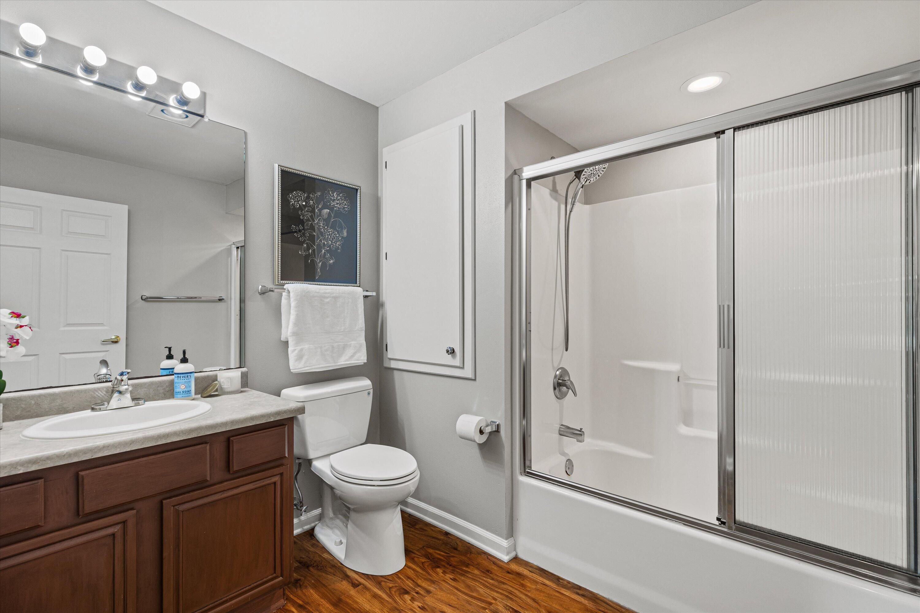N17W26865 East Fieldhack Drive, Unit D Pewaukee, WI 53072 - Photo 13 of 19 15-0G8A0308