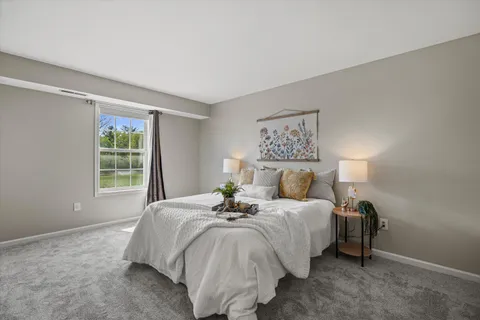 $319,900 | N17W26865 East Fieldhack Drive, Unit D, Pewaukee, WI 53072