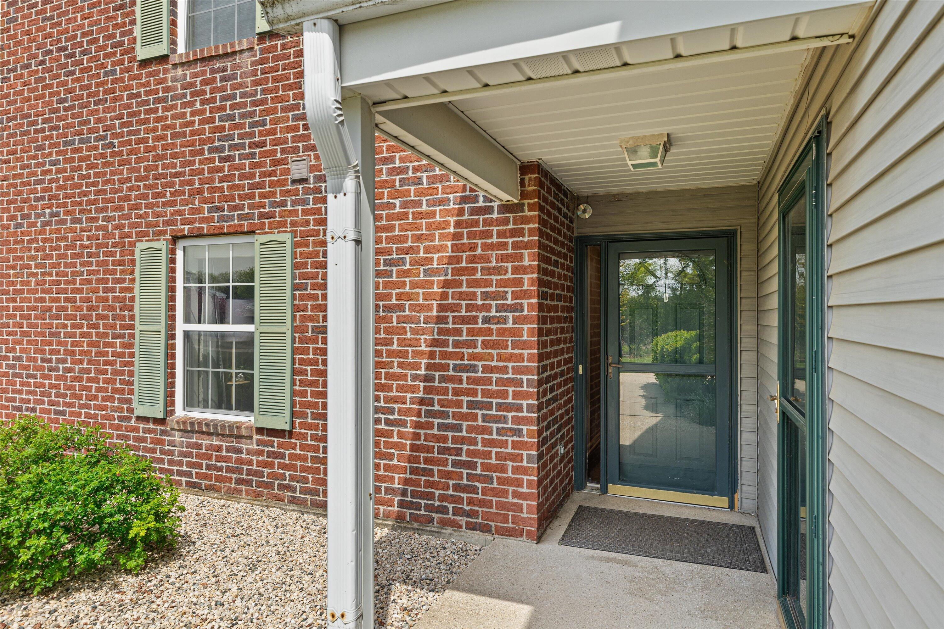 N17W26865 East Fieldhack Drive, Unit D Pewaukee, WI 53072 - Photo 2 of 19 02-0G8A0224