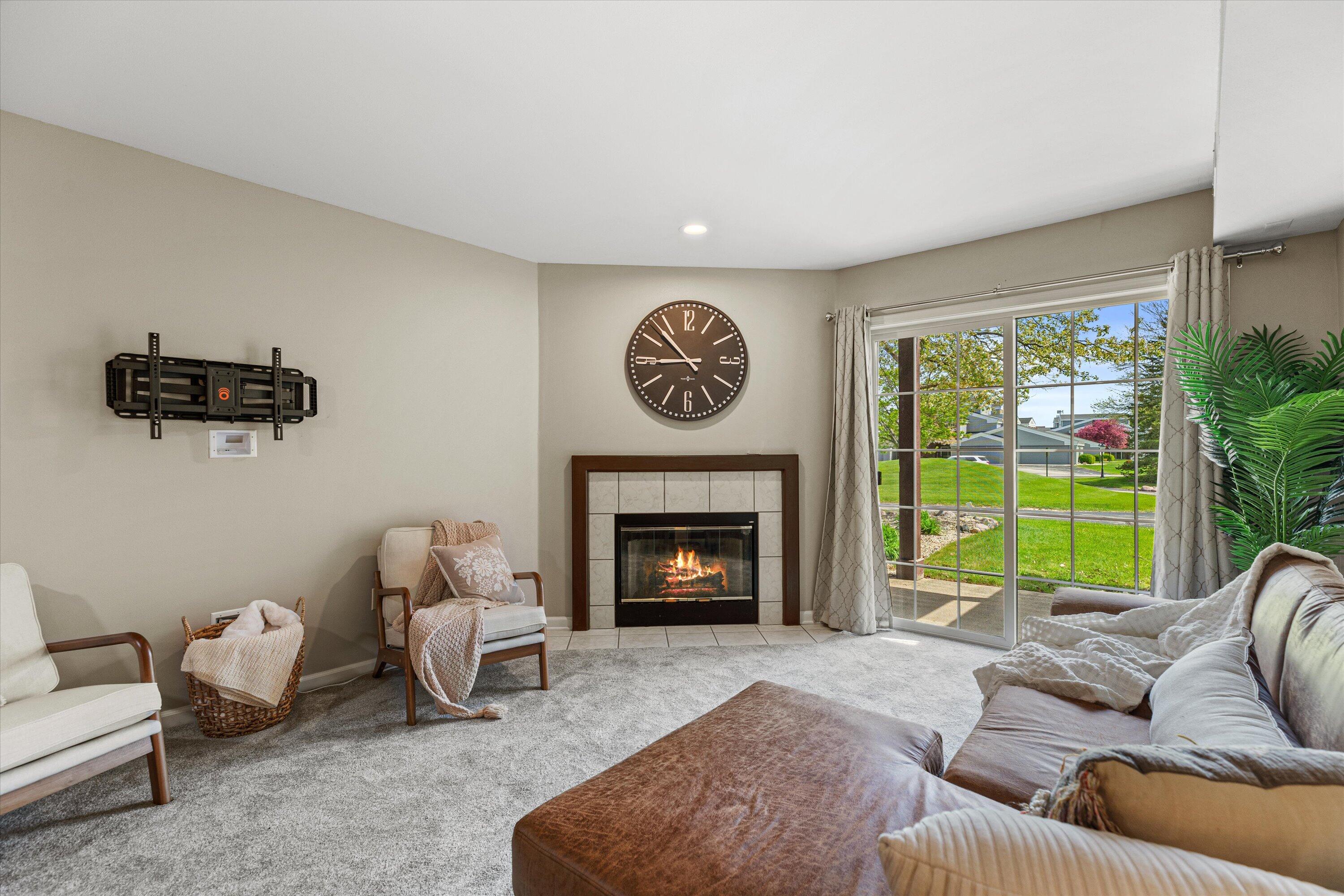 N17W26865 East Fieldhack Drive, Unit D Pewaukee, WI 53072 - Photo 5 of 19 07-0G8A0256