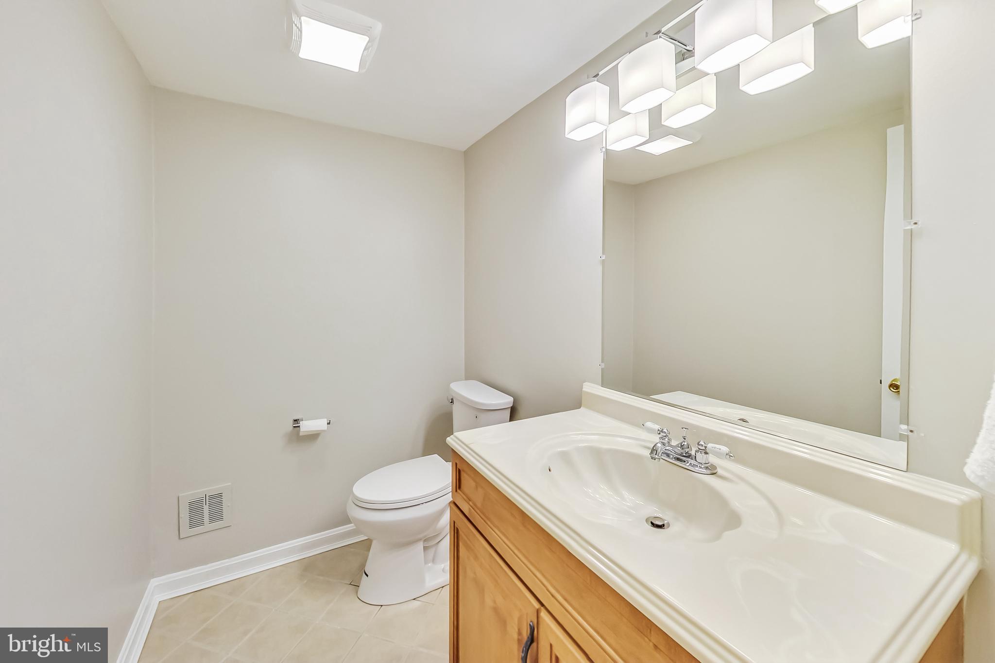 8403 Postoak Road Potomac, MD 20854 - Photo 14 of 28