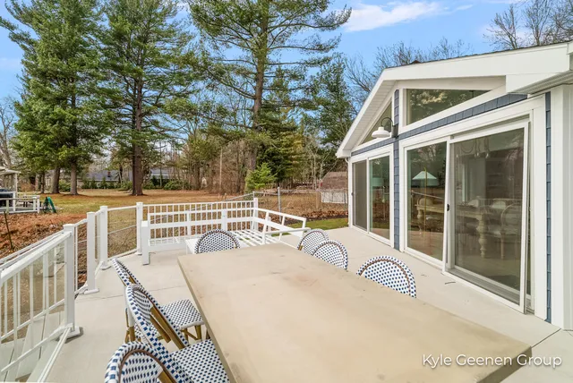 $1,685,000 | 6365 Waters Edge Lane, Saugatuck, MI 49453