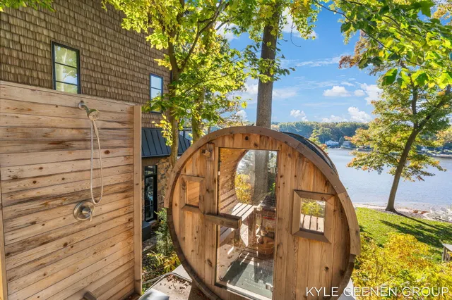 $1,685,000 | 6365 Waters Edge Lane, Saugatuck, MI 49453