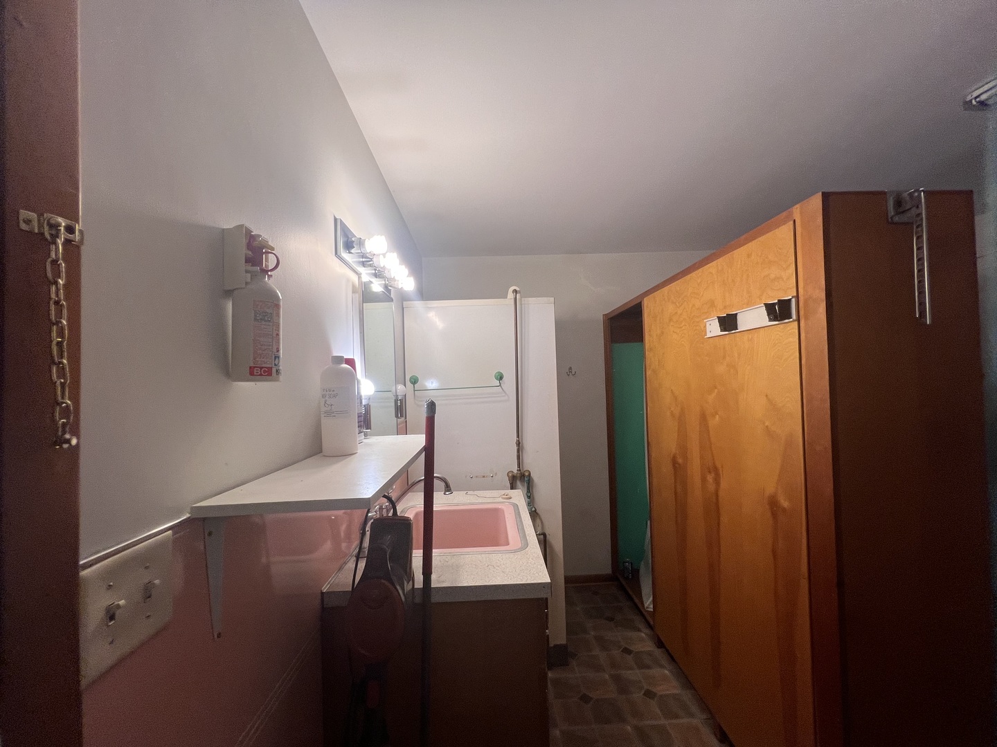 301 Dilks Street Roberts, IL 60962 - Photo 18 of 44 a view of a hallway with workspace