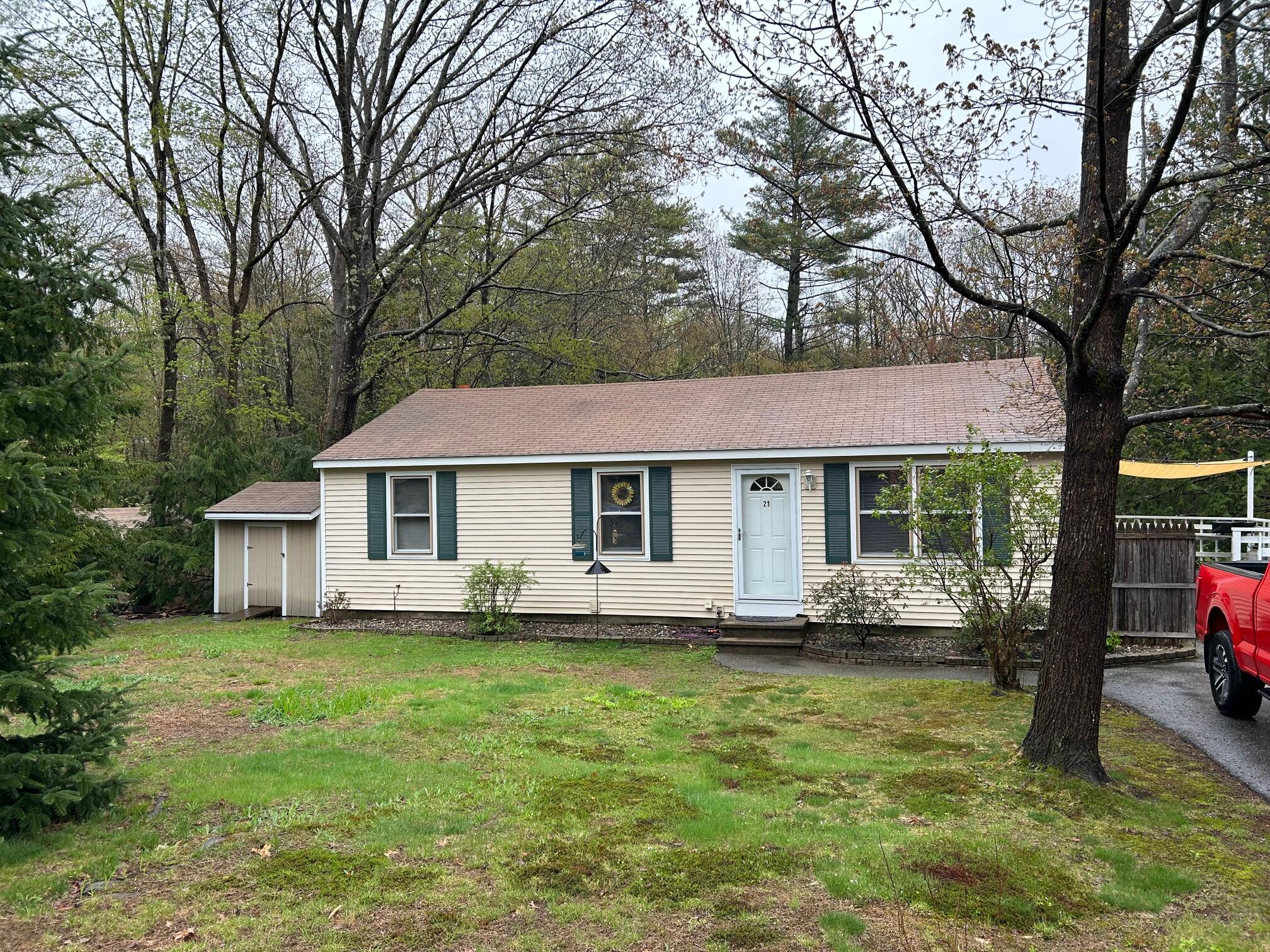 21 Webster Street Springvale, ME 04083 - Photo 1 of 26 1 web