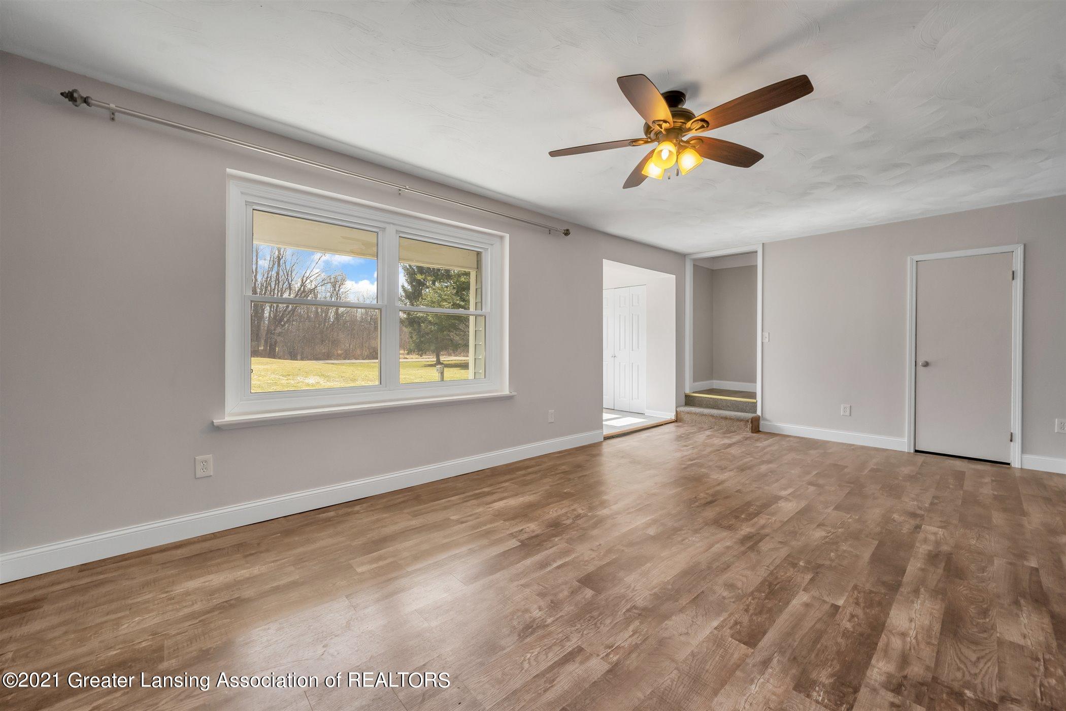 11205 West Jolly Road Lansing, MI 48911 - Photo 8 of 50 08-11205 W Jolly Rd-Windowstill Real Est